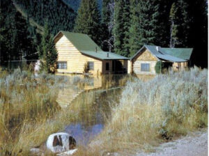 206-HobgenLake-Cabin